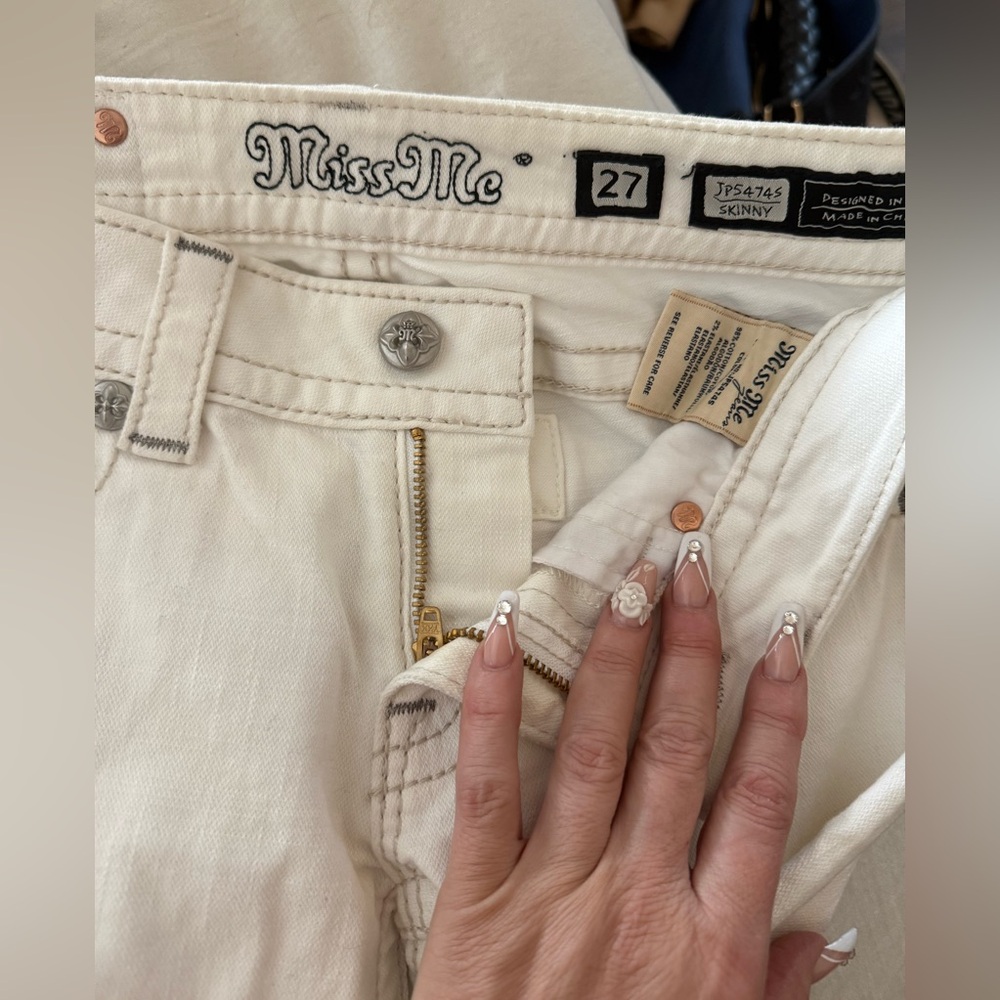 NWT Miss me Skinny jeans